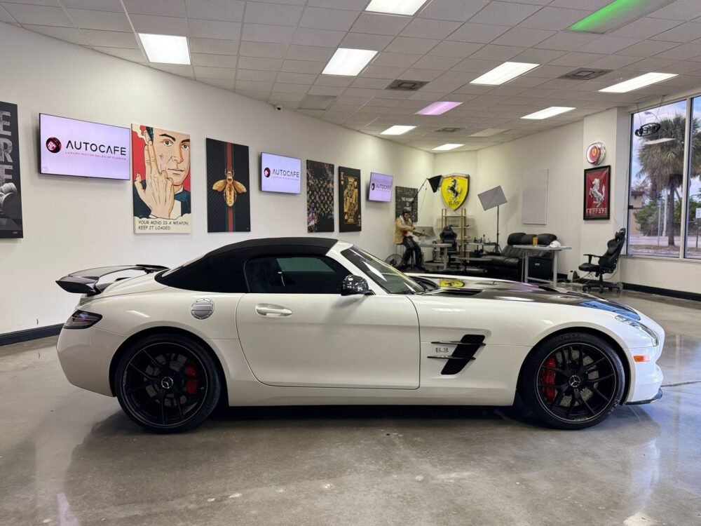 2015 Mercedes-Benz SLS AMG GT 2dr Roadster SLS AMG GT Final Edition23