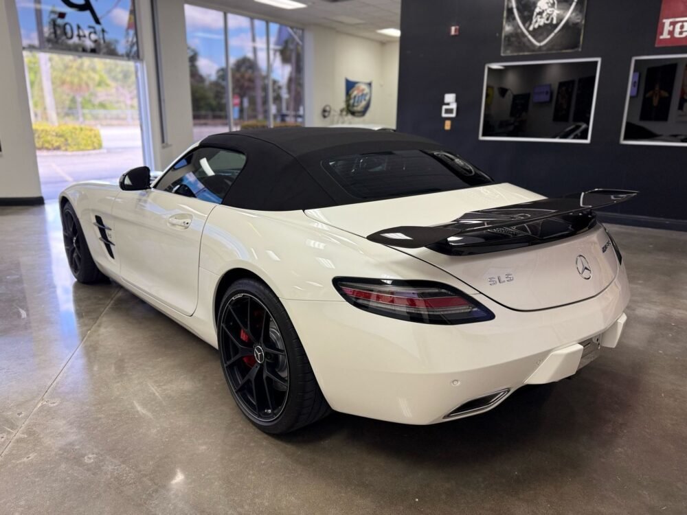 2015 Mercedes-Benz SLS AMG GT 2dr Roadster SLS AMG GT Final Edition23