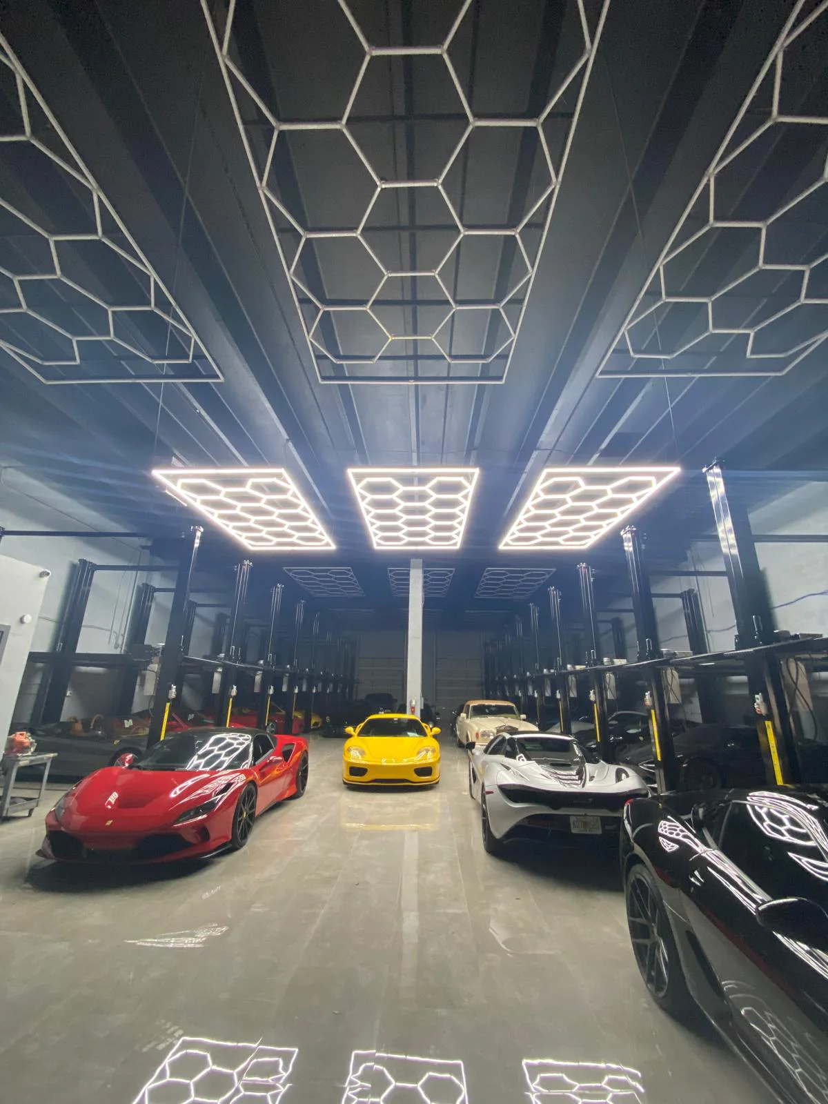 luxury-car-storage-facility-exterior-in-doral-fl-with-modern-architecture